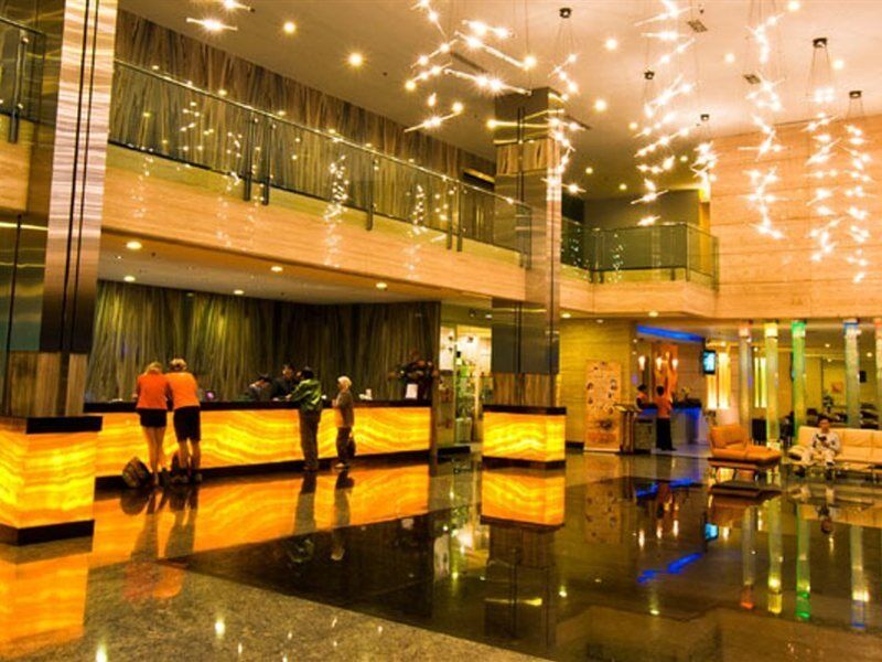 Fm7 Resort Hotel - Jakarta Airport Tangerang Dış mekan fotoğraf